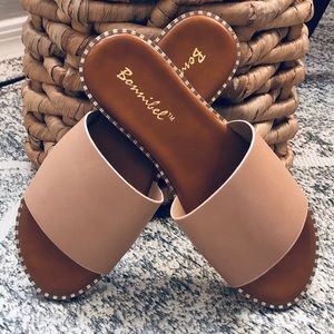 Summer Sandal ✨✨✨ Super cute